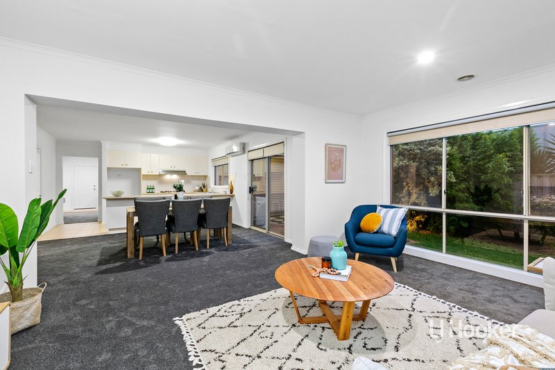 Photo - 39 Sumner Crescent, Point Cook VIC 3030 - Image 7