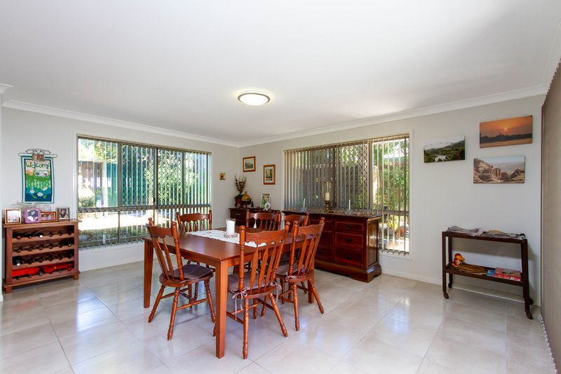 Photo - 39 Sunningdale Avenue, Rochedale South QLD 4123 - Image 4