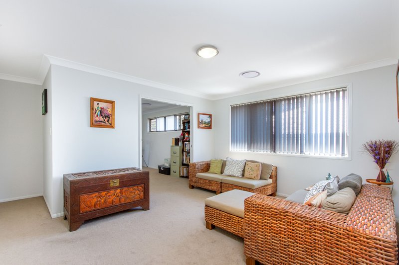 Photo - 39 Sunningdale Avenue, Rochedale South QLD 4123 - Image 6