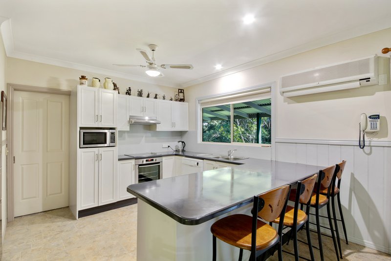 Photo - 39 Suzen Court, Mooloolah Valley QLD 4553 - Image 6