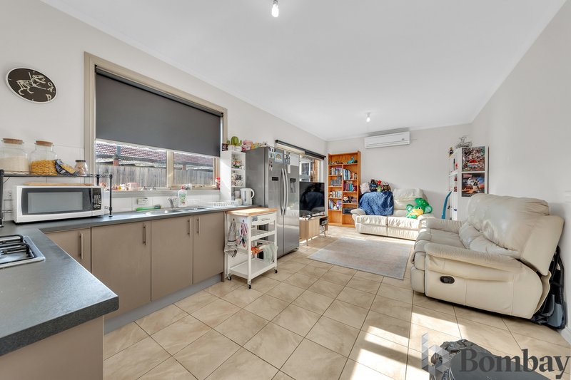 Photo - 3/9 Sydney Crescent, Lalor VIC 3075 - Image 3