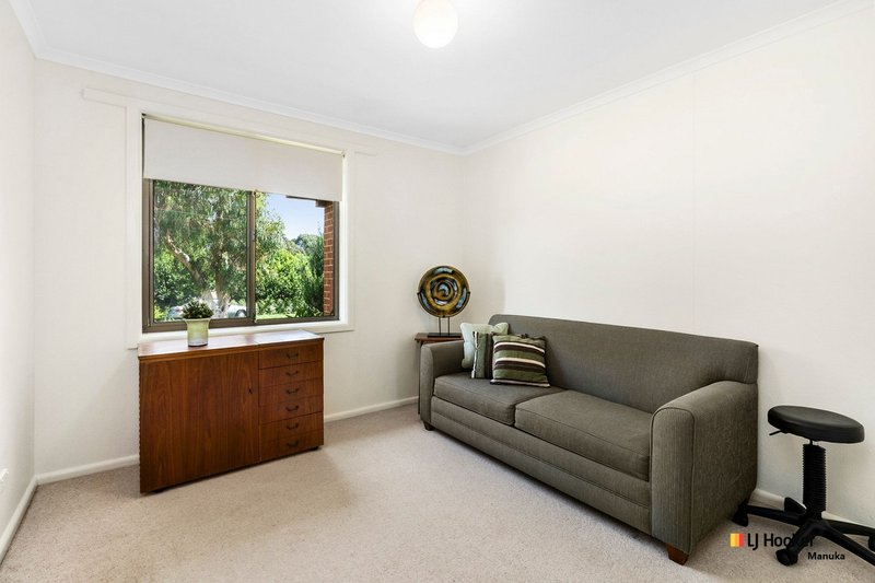 Photo - 39 Tallara Parkway, Narrabundah ACT 2604 - Image 13