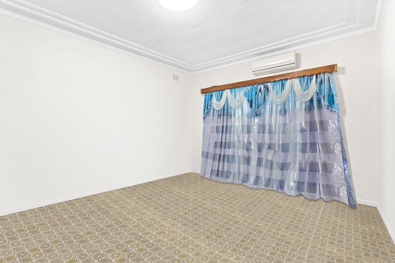 Photo - 39 Taralga Street, Guildford NSW 2161 - Image 7