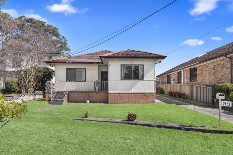 39 Taralga Street, Guildford NSW 2161