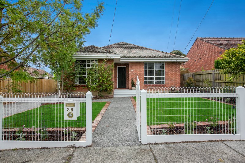 39 Taylor Avenue, Reservoir VIC 3073