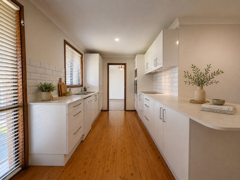 Photo - 39 The Grandstand , St Clair NSW 2759 - Image 6
