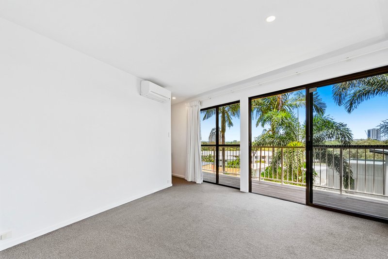 Photo - 39 Thrower Drive, Currumbin QLD 4223 - Image 8