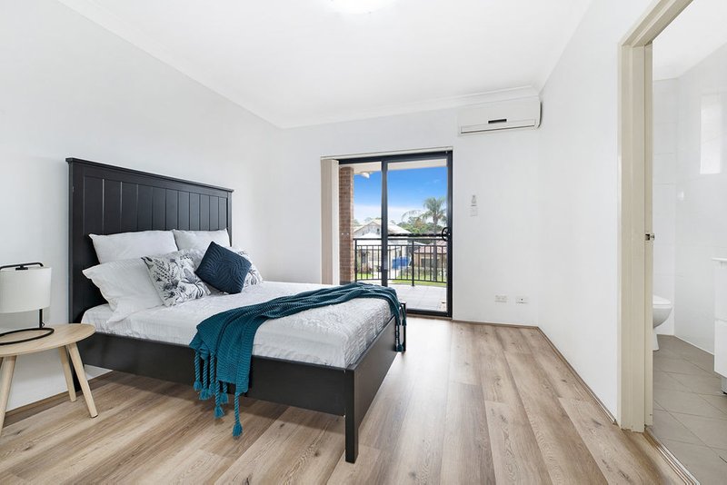 Photo - 39 Tompson Road, Revesby NSW 2212 - Image 6