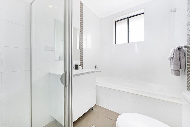 Photo - 39 Tompson Road, Revesby NSW 2212 - Image 7