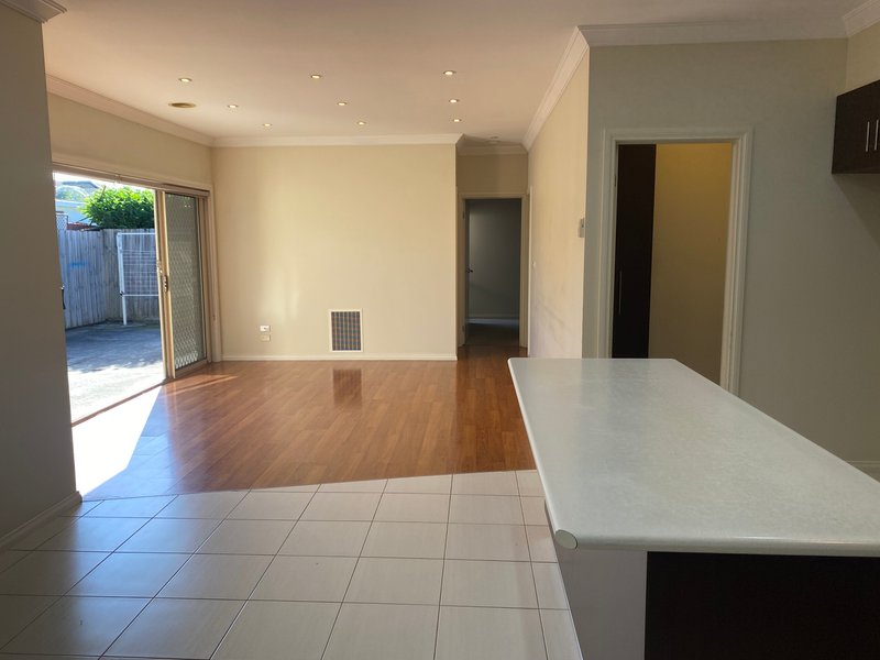 Photo - 3/9 Tullamarina Avenue, Tullamarine VIC 3043 - Image 8