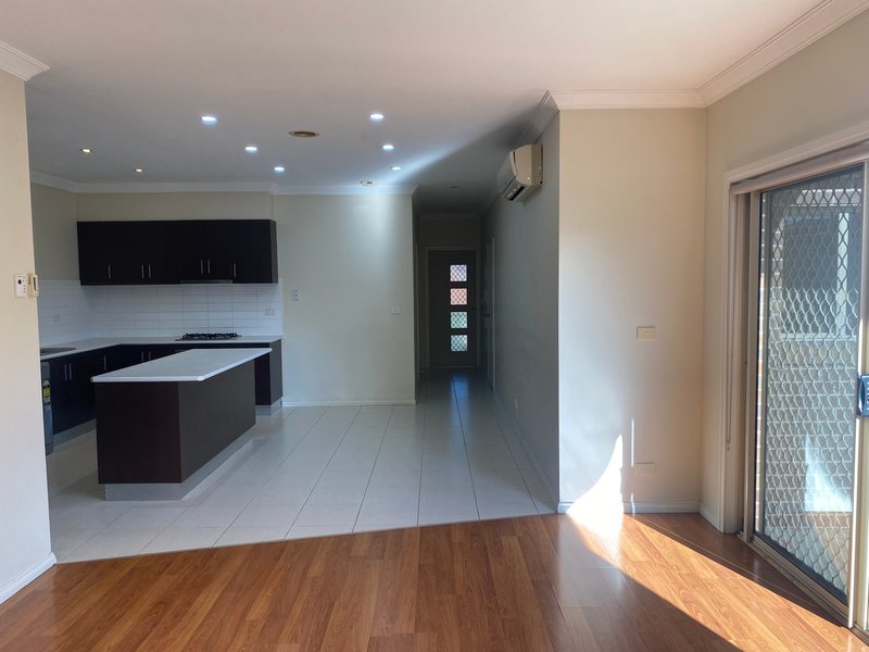 Photo - 3/9 Tullamarina Avenue, Tullamarine VIC 3043 - Image 9