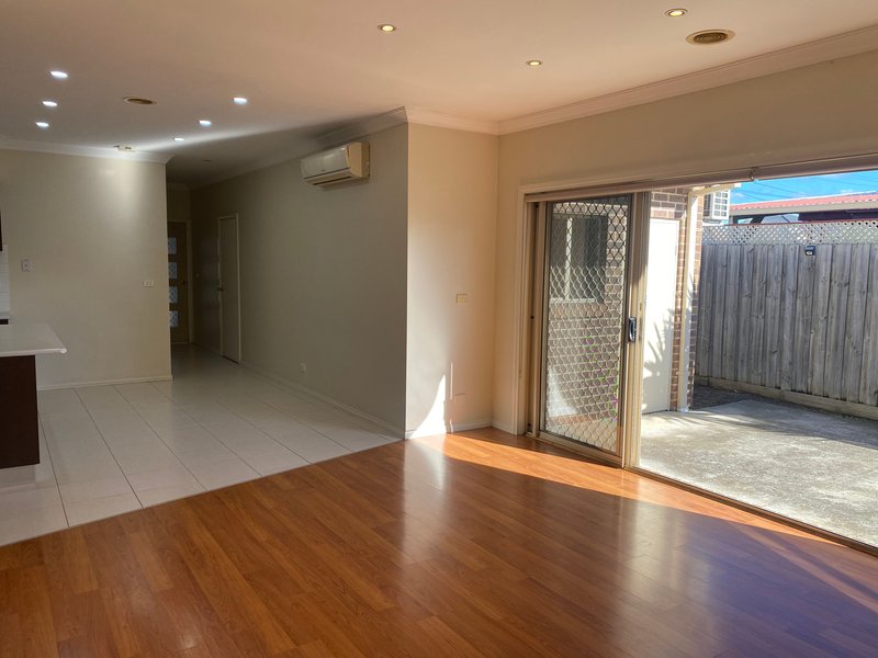 Photo - 3/9 Tullamarina Avenue, Tullamarine VIC 3043 - Image 11