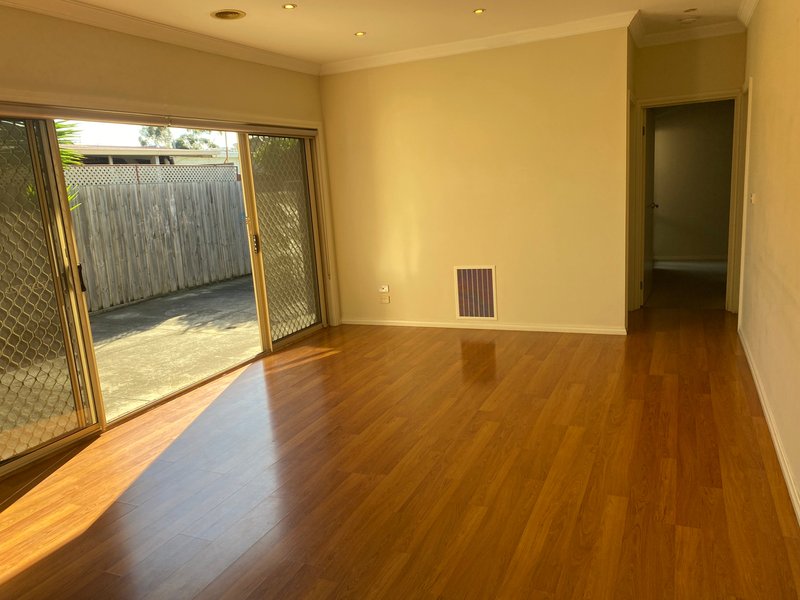 Photo - 3/9 Tullamarina Avenue, Tullamarine VIC 3043 - Image 12
