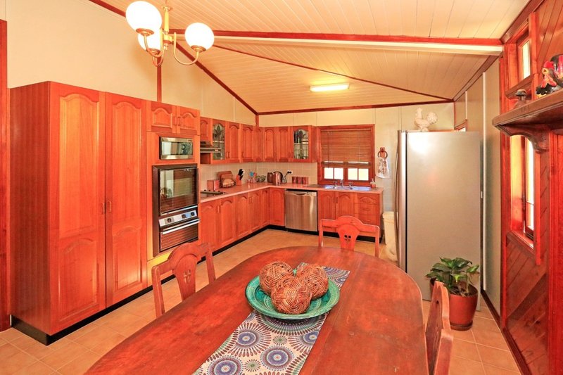 Photo - 39 Tung Yeen Street, Park Avenue QLD 4701 - Image 3