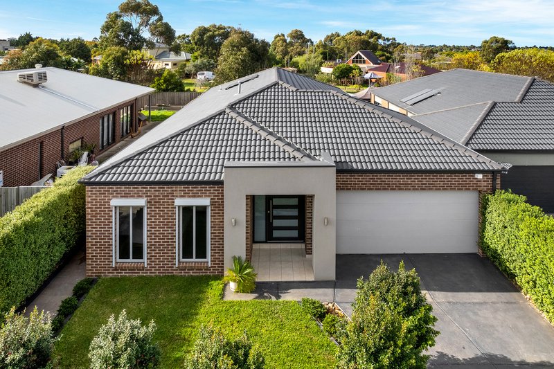 39 Twain Way, Fraser Rise VIC 3336