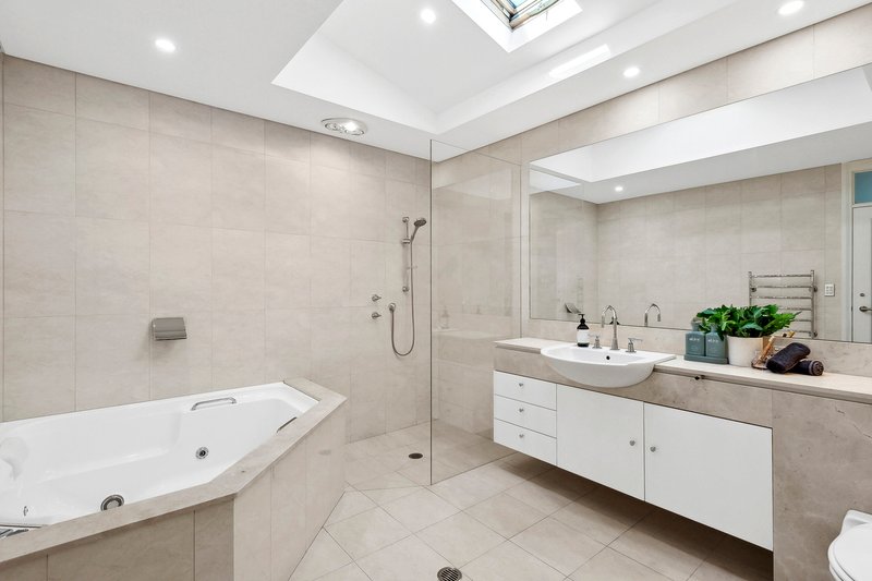 Photo - 39 Victor Road, Dee Why NSW 2099 - Image 24