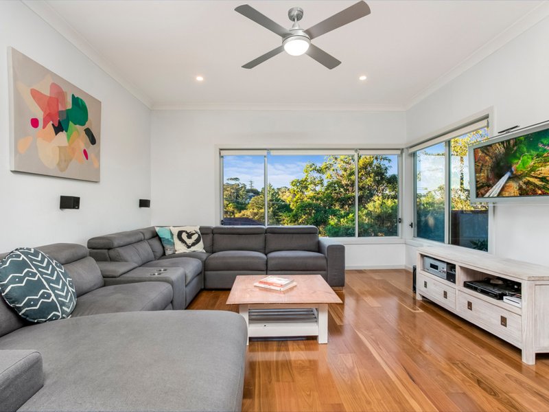 Photo - 39 Vineyard Street, Mona Vale NSW 2103 - Image 3