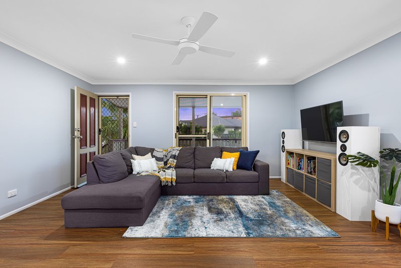 Photo - 39 Walkers Road, Everton Hills QLD 4053 - Image 6