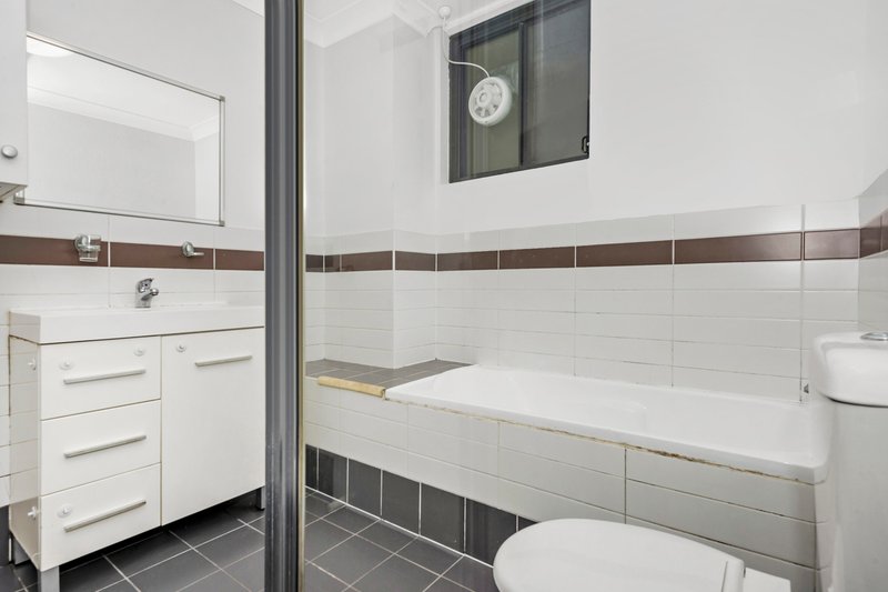 Photo - 3/9 Wallace Street, Blacktown NSW 2148 - Image 3