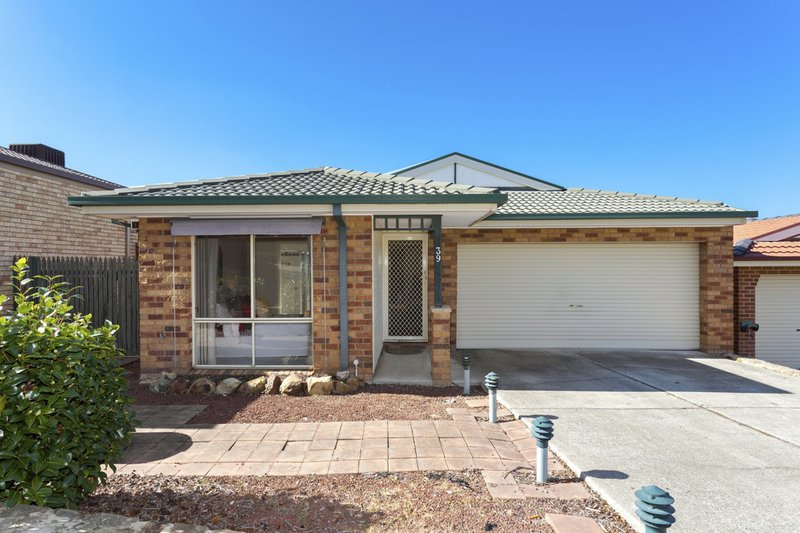 Photo - 39 Warrumbul Street, Ngunnawal ACT 2913 - Image 16