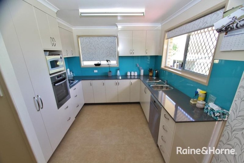 Photo - 39 Webster Street, Kingaroy QLD 4610 - Image 2