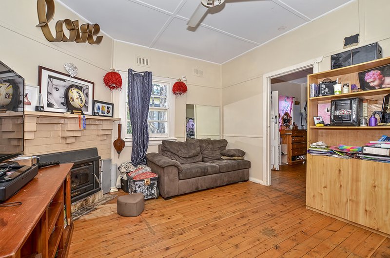 Photo - 39 Wellington Street, Umina Beach NSW 2257 - Image 4