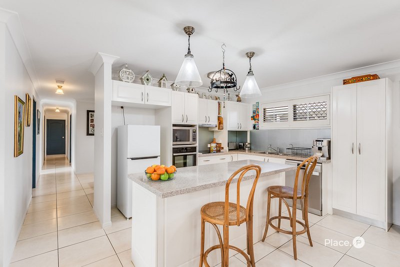 Photo - 39 Wendy Crescent, Clontarf QLD 4019 - Image 8