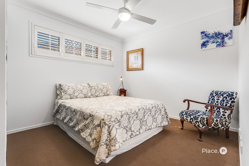 Photo - 39 Wendy Crescent, Clontarf QLD 4019 - Image 11