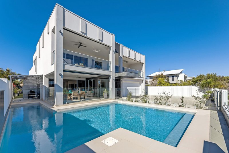 Photo - 39 Whitehaven Way, Pelican Waters QLD 4551 - Image 7