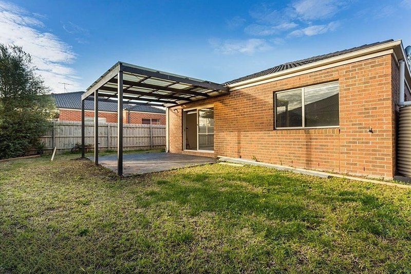 Photo - 39 Windrest Way, Point Cook VIC 3030 - Image 5