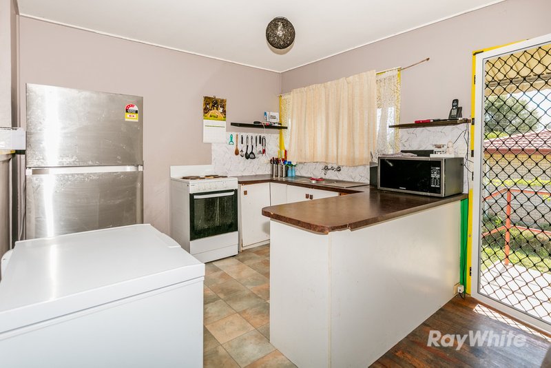 Photo - 39 Winifred Street, Kingston QLD 4114 - Image 3