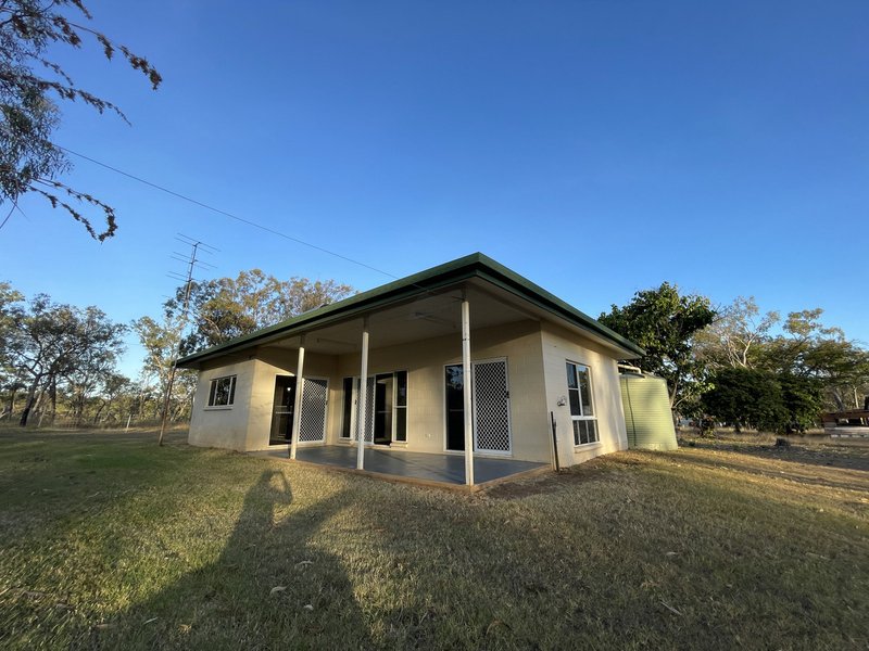 Photo - 39 Woodleigh Road, Millstream QLD 4888 - Image 1