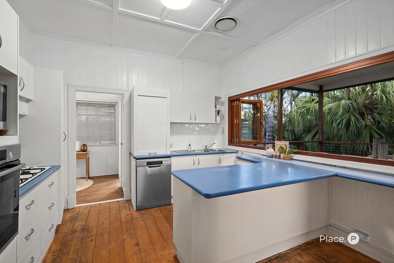 Photo - 39 Woodrow Drive, Coorparoo QLD 4151 - Image 11