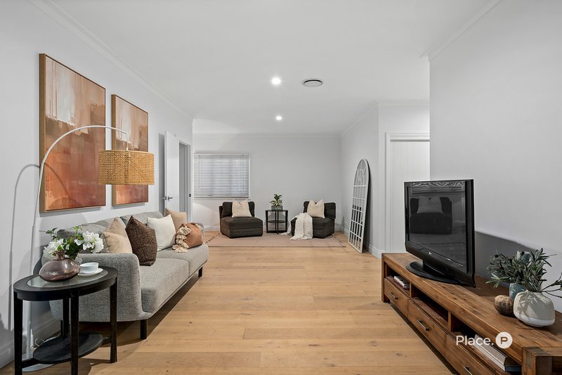 Photo - 39 Woodrow Drive, Coorparoo QLD 4151 - Image 13