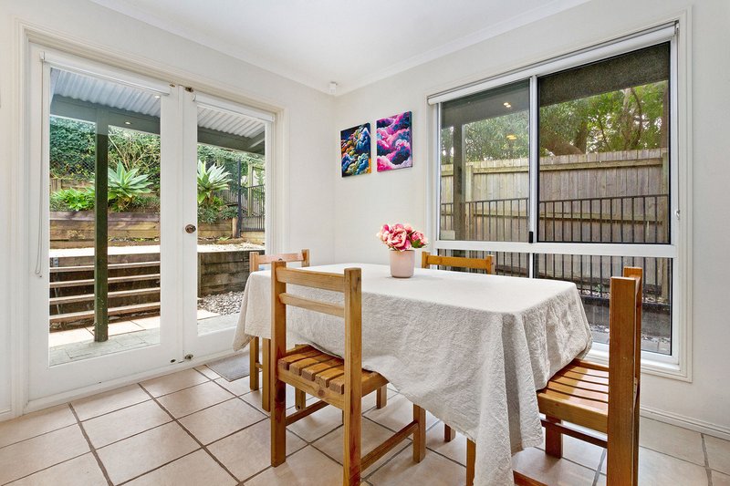 Photo - 39 Yathong Court, Arana Hills QLD 4054 - Image 6