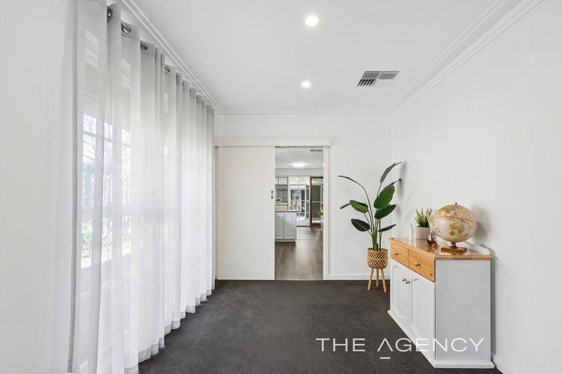 Photo - 39 Yomba Street, Kewdale WA 6105 - Image 4