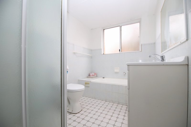 Photo - 3/90 Brancourt Avenue, Yagoona NSW 2199 - Image 5