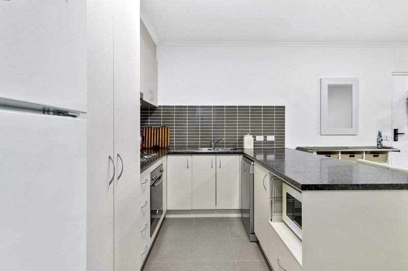 Photo - 3/90 Gozzard Street, Gungahlin ACT 2912 - Image 3