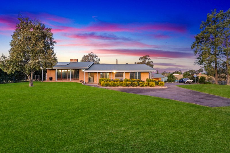 390 Montpelier Drive, The Oaks NSW 2570