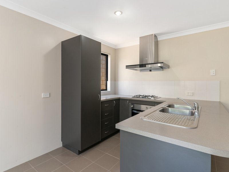 Photo - 3/90 Renou Street, East Cannington WA 6107 - Image 8