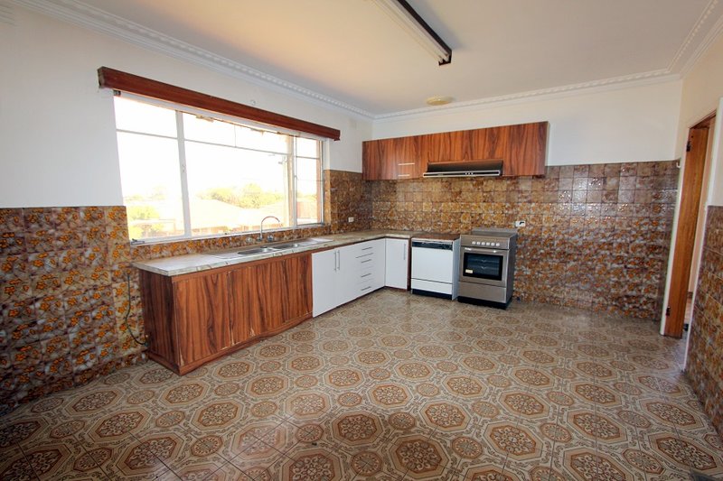 Photo - 390 Springvale Road, Springvale VIC 3171 - Image 6