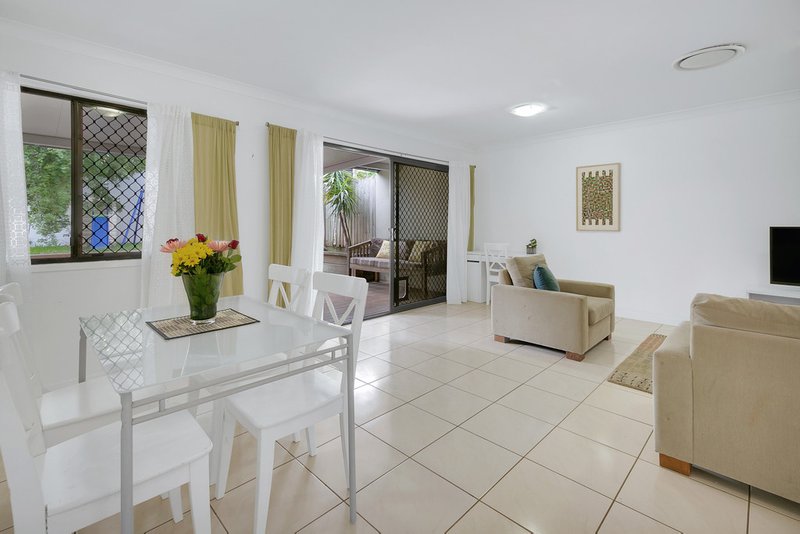 Photo - 3/91 Hows Road, Nundah QLD 4012 - Image 5