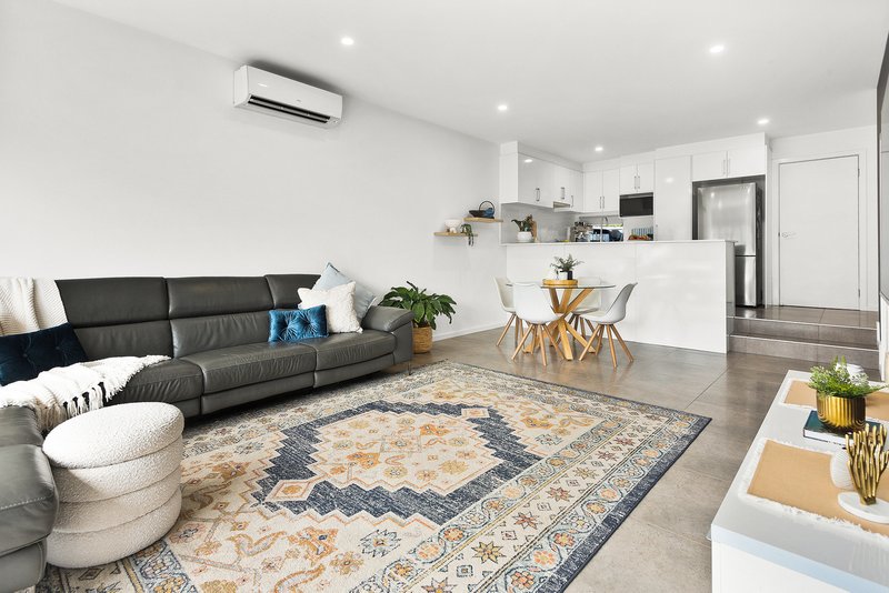 Photo - 391 Reddall Parade, Mount Warrigal NSW 2528 - Image 3