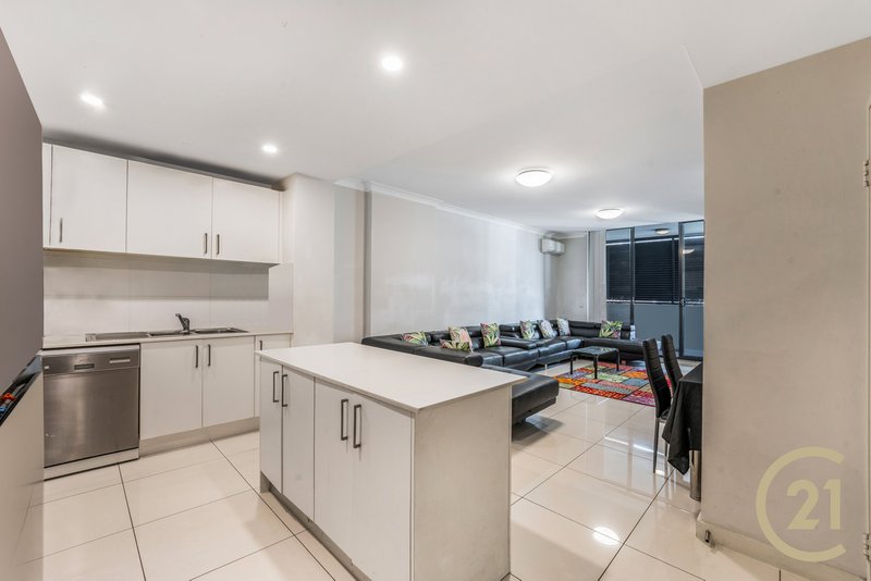 Photo - 39/15-17 Castlereagh Street, Liverpool NSW 2170 - Image 4