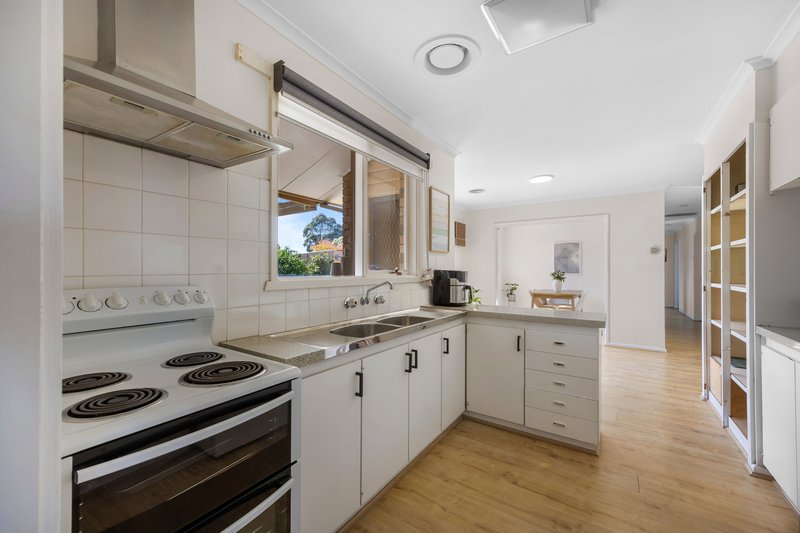 Photo - 392 Forest Street, Wendouree VIC 3355 - Image 5