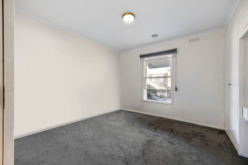 Photo - 392 Forest Street, Wendouree VIC 3355 - Image 10
