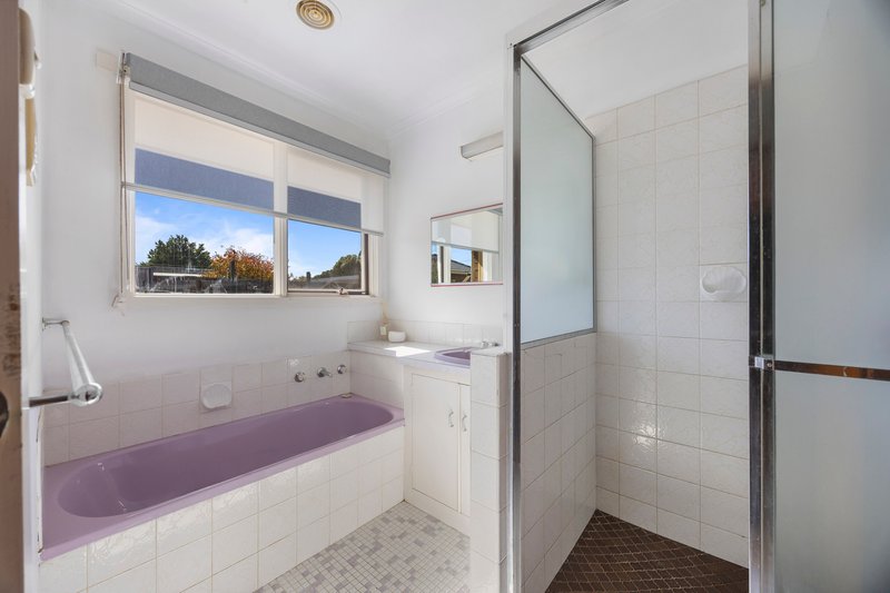 Photo - 392 Forest Street, Wendouree VIC 3355 - Image 13