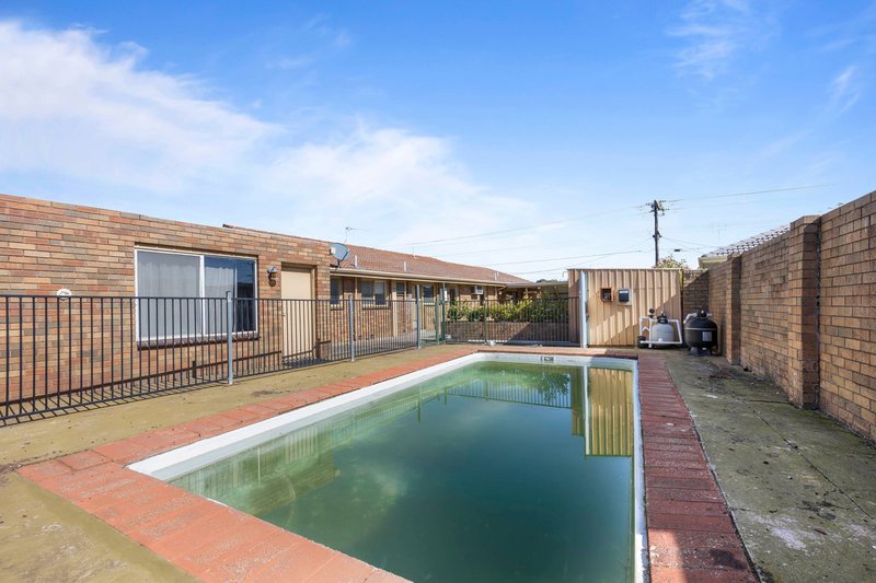 Photo - 392 Forest Street, Wendouree VIC 3355 - Image 16