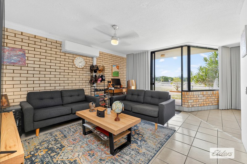 Photo - 3/92 Scenic Highway, Lammermoor QLD 4703 - Image 5