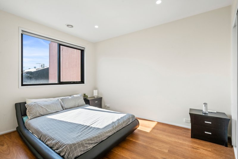 Photo - 392 St Kilda Road, St Kilda VIC 3182 - Image 8